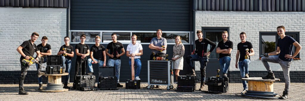 De Leeuw Elektro team